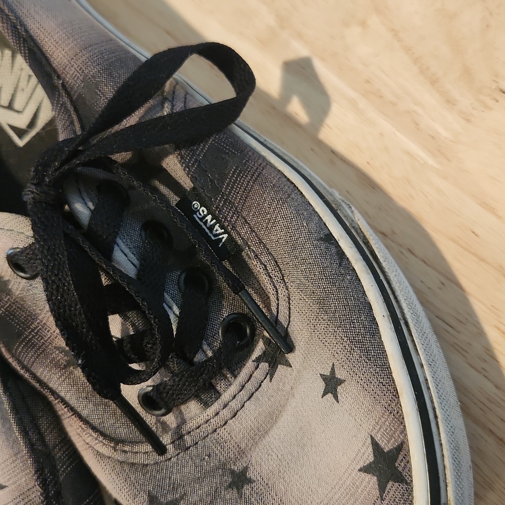 Vans - Picture 7 of 7